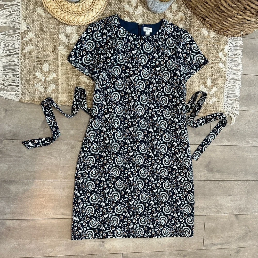 New J. Crew Women’s Paisley Print Navy Short-sleeve belted suiting dress size 4